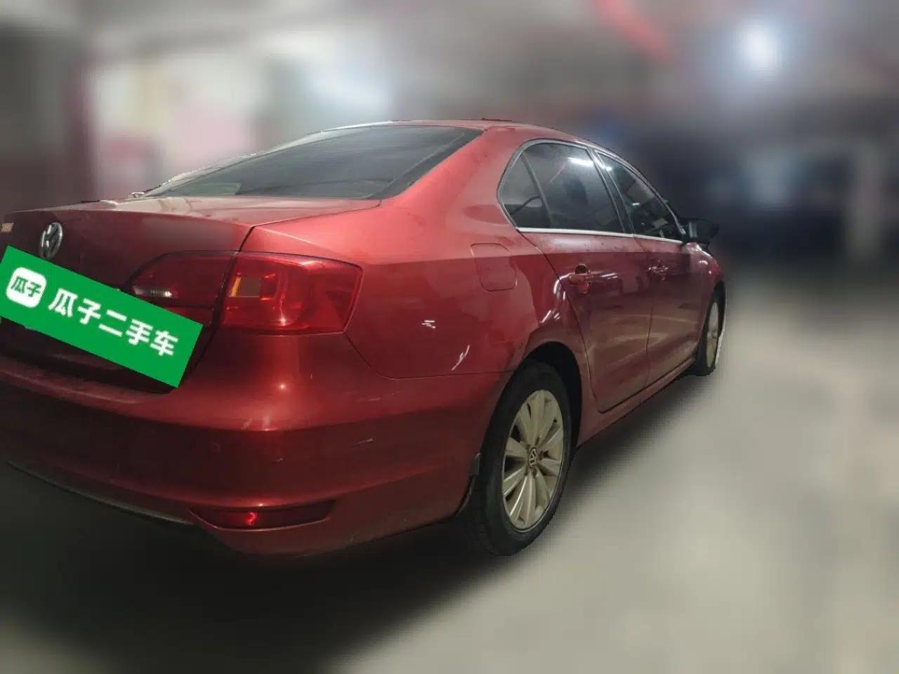 Volkswagen Sagitar 2014 1.6L Automatic Comfort Model — миниатюра 6