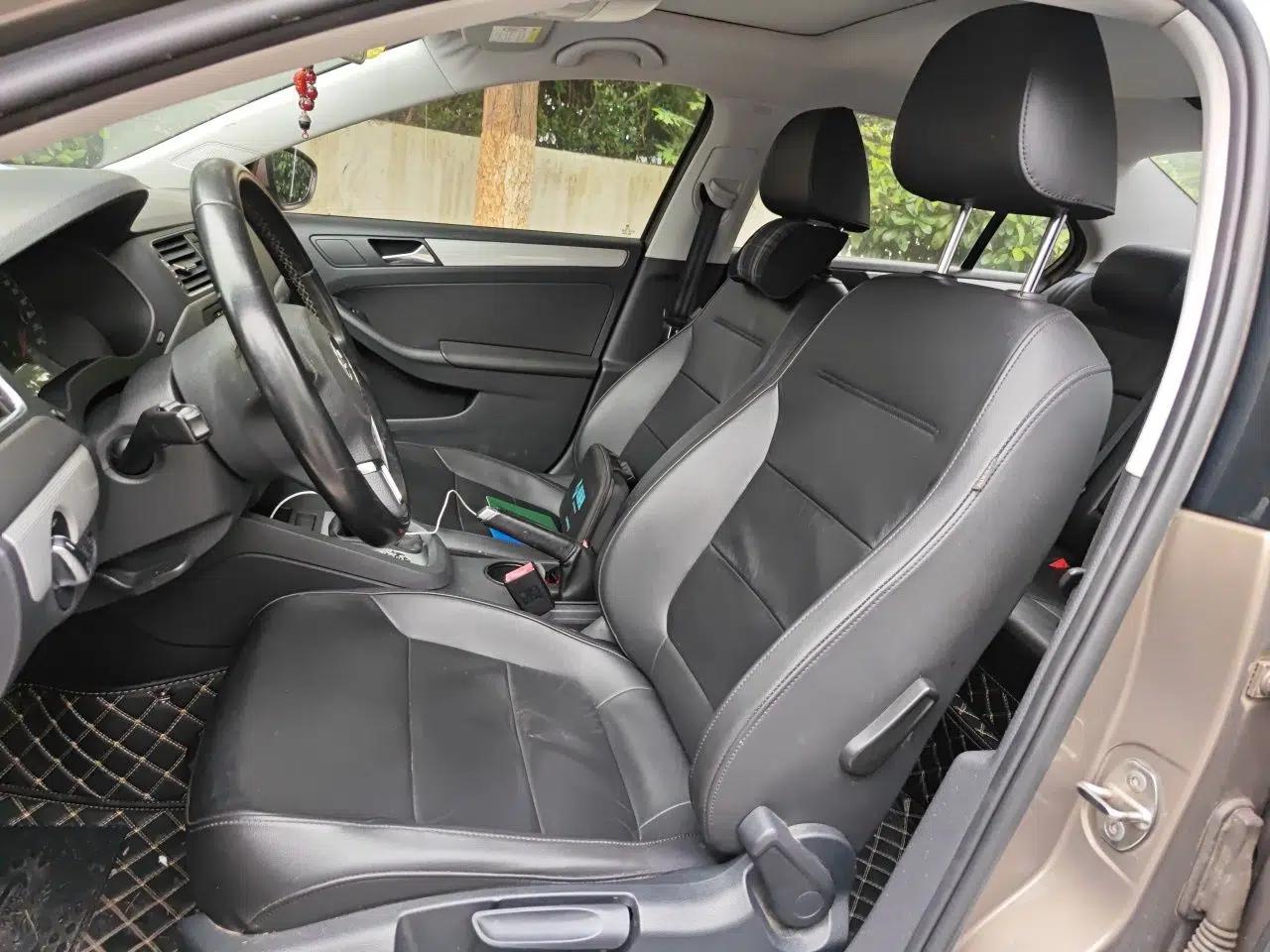 Volkswagen Sagitar 2014 Revised Version 1.6L Automatic Comfort Edition — миниатюра 15
