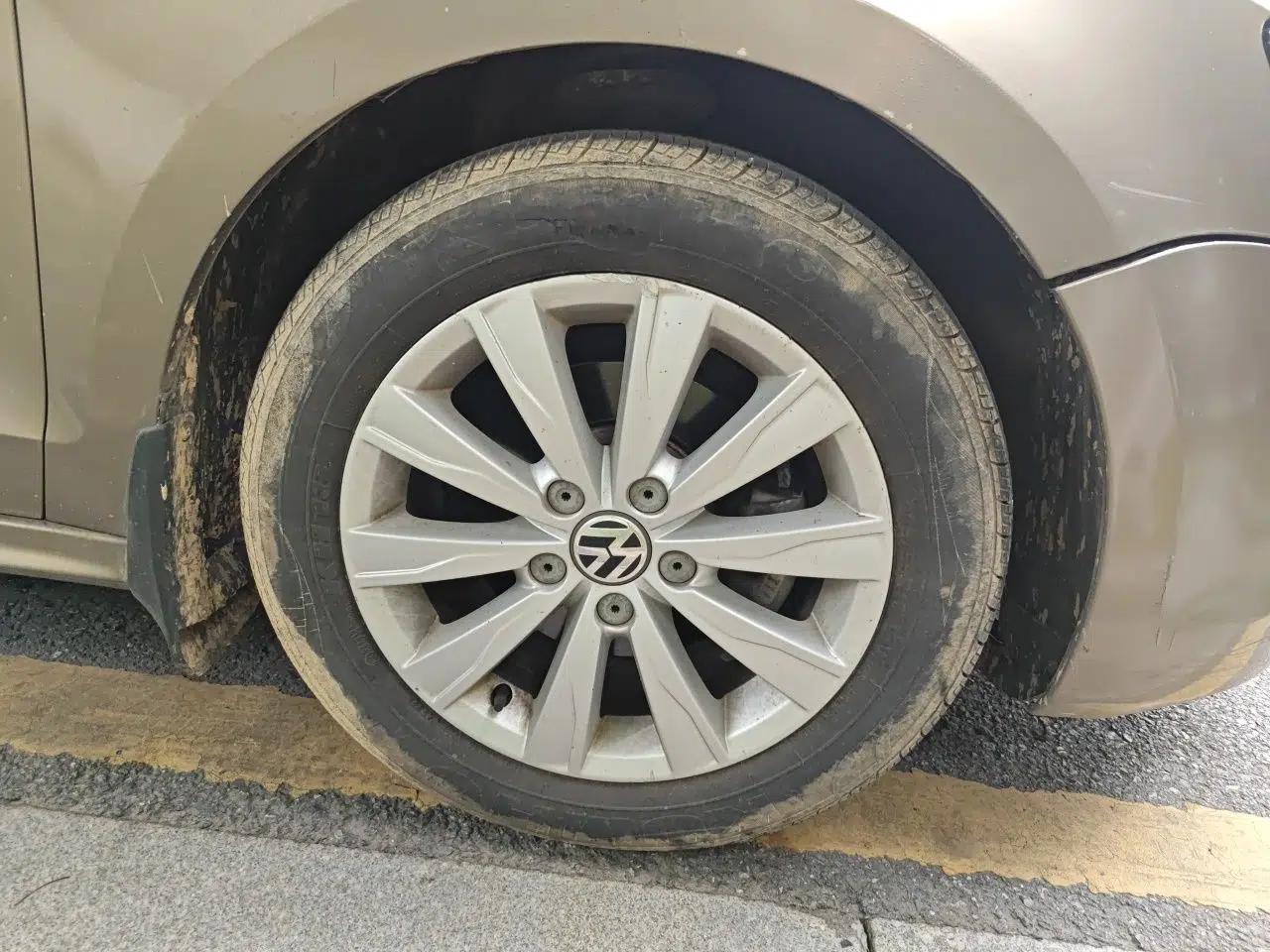 Volkswagen Sagitar 2014 Revised Version 1.6L Automatic Comfort Edition — миниатюра 8