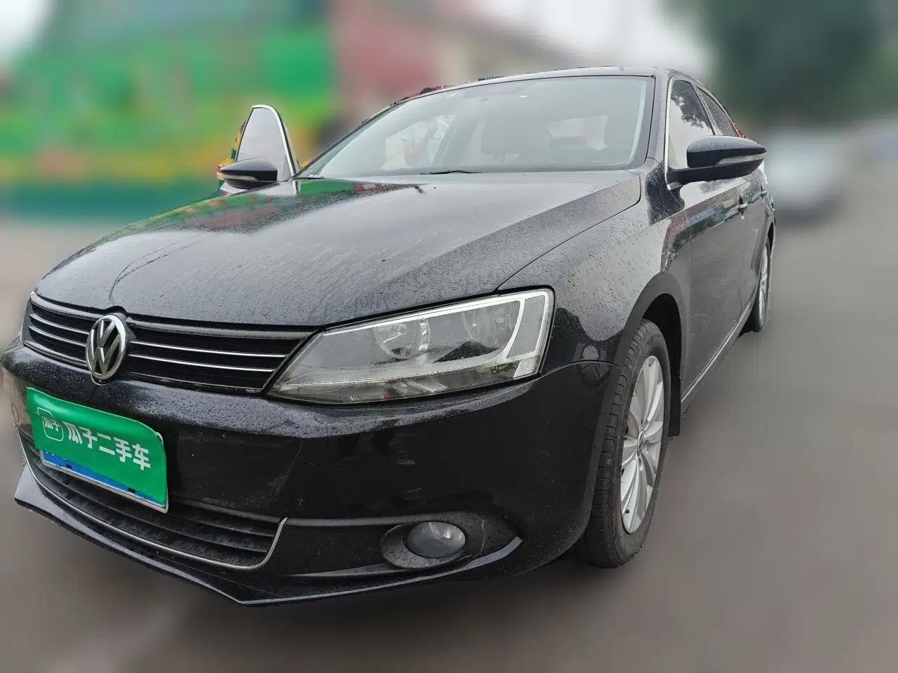 Volkswagen Sagitar 2012 1.4TSI Automatic Luxury Edition — миниатюра 1