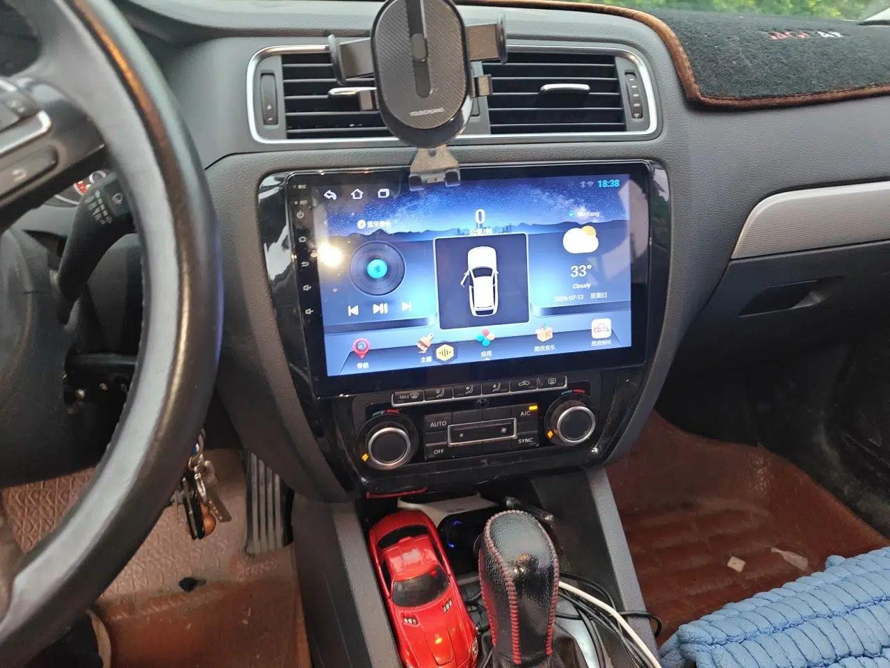 Volkswagen Sagitar 2012 1.4TSI Automatic Luxury Edition — миниатюра 13