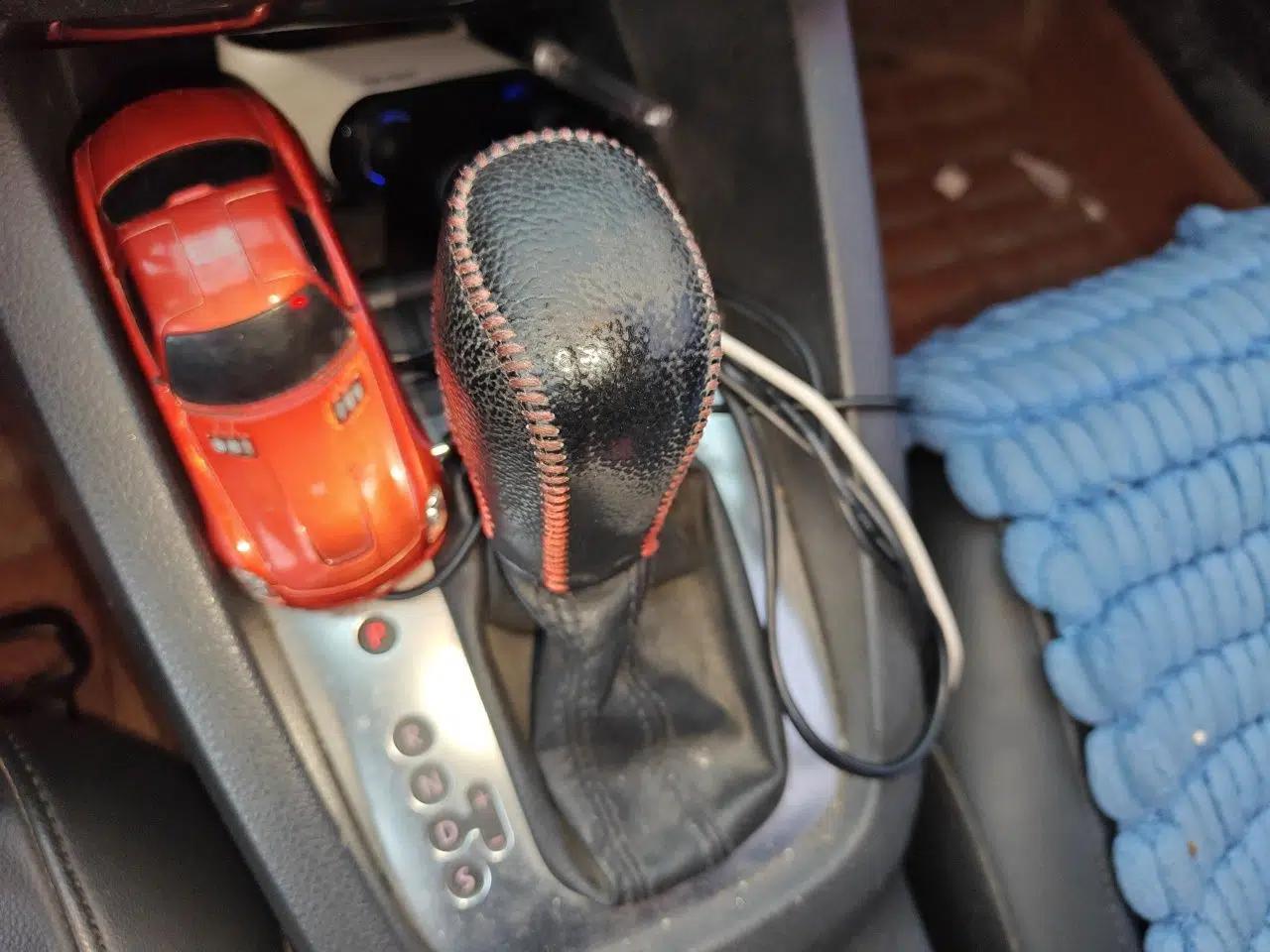 Volkswagen Sagitar 2012 1.4TSI Automatic Luxury Edition — миниатюра 14