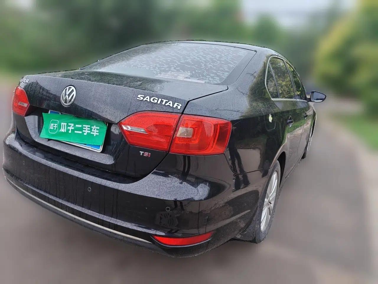 Volkswagen Sagitar 2012 1.4TSI Automatic Luxury Edition — миниатюра 6