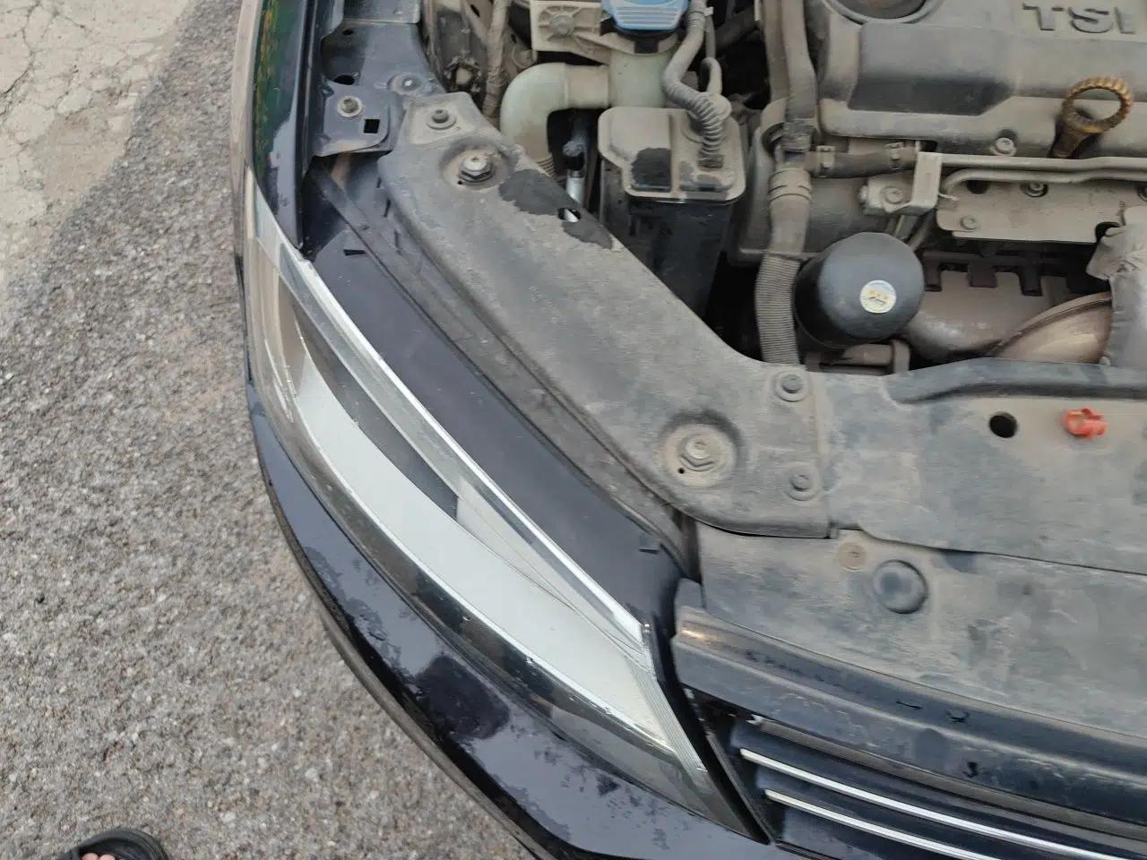 Volkswagen Sagitar 2012 1.4TSI Automatic Luxury Edition — миниатюра 7