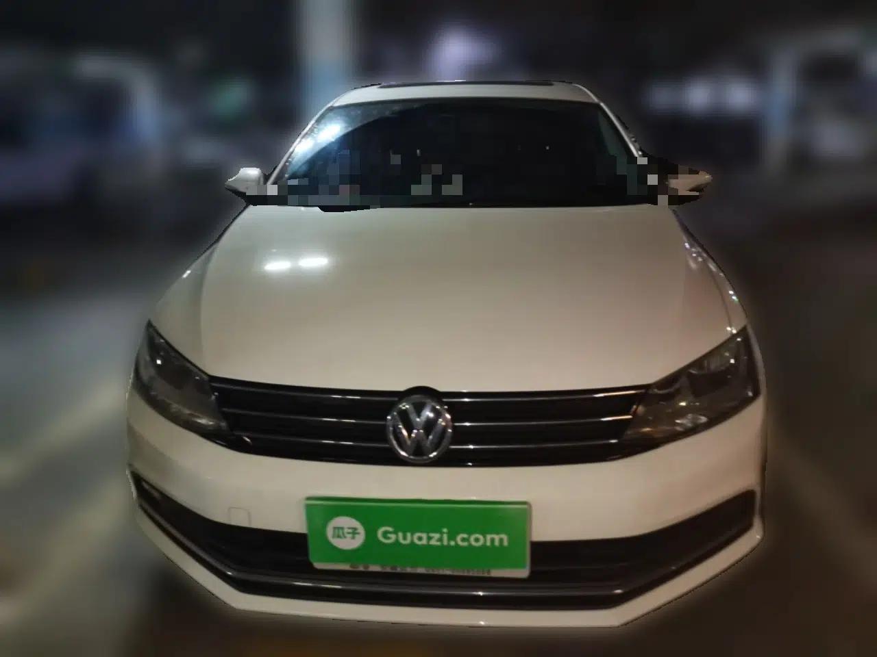 Volkswagen Sagitar 2017 1.6L Automatic Comfort Model — миниатюра 2