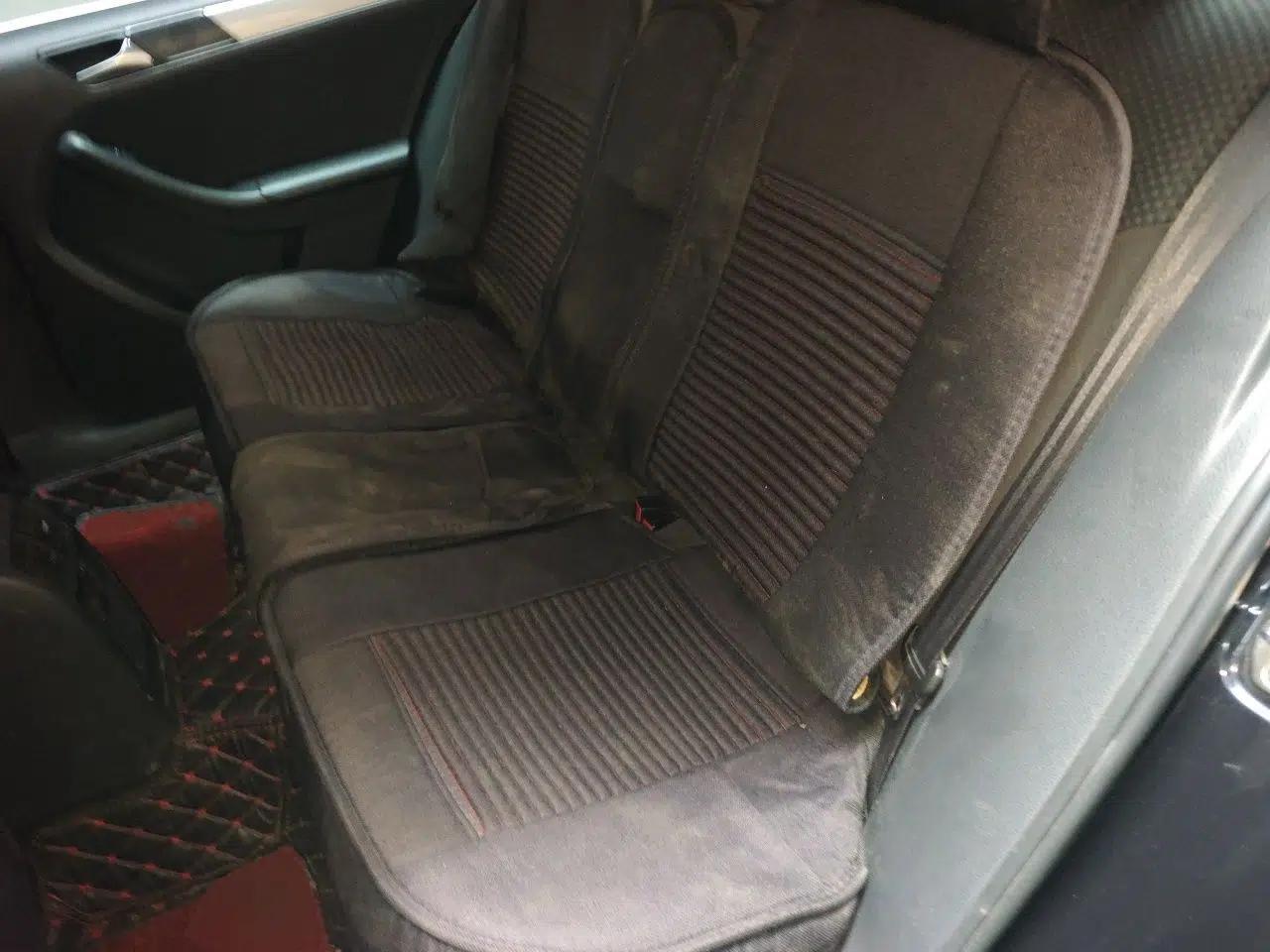 Volkswagen Sagitar 2014 Revised Version 1.6L Manual Leading Edition — миниатюра 17