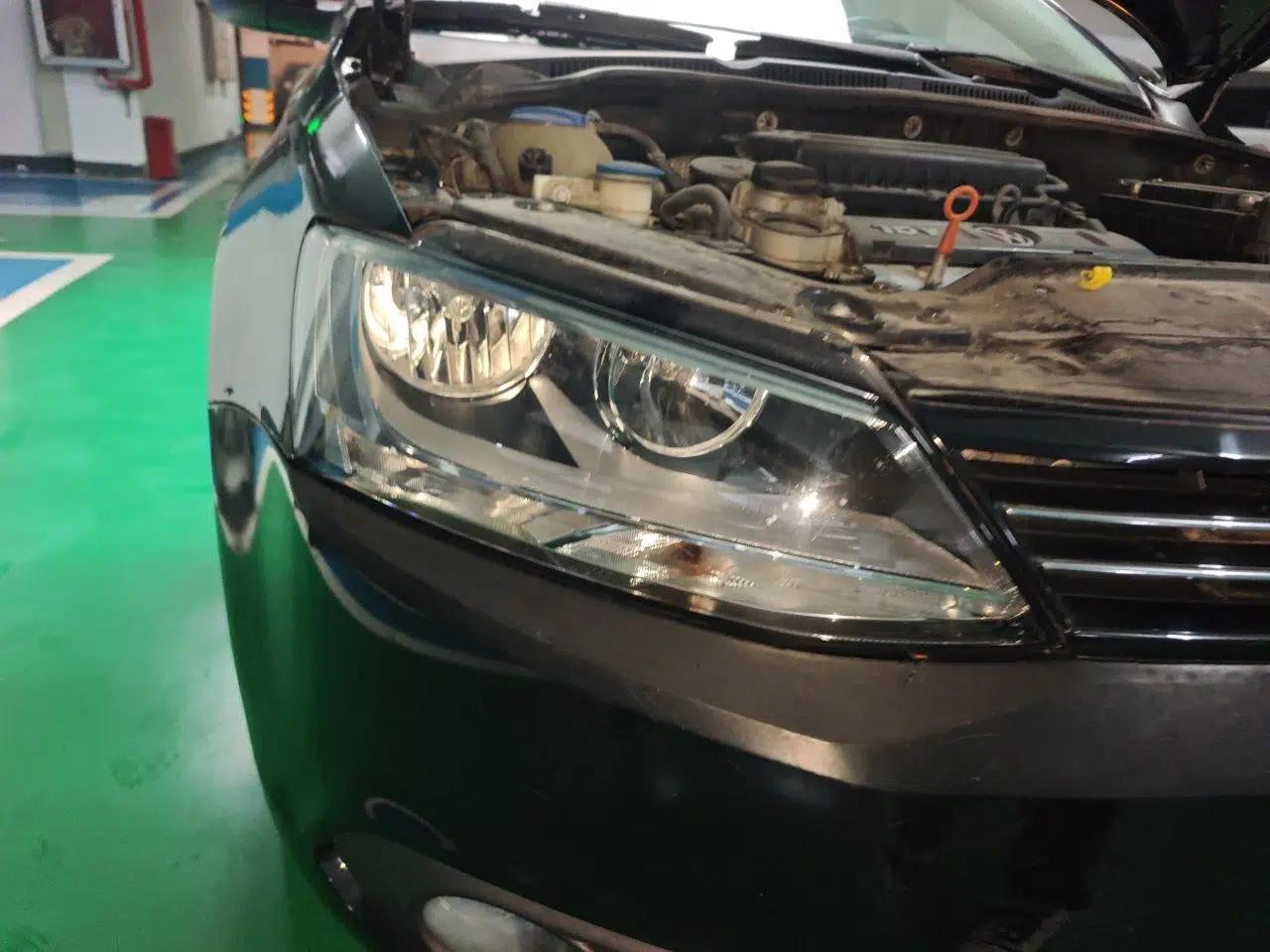 Volkswagen Sagitar 2014 Revised Version 1.6L Manual Leading Edition — миниатюра 7