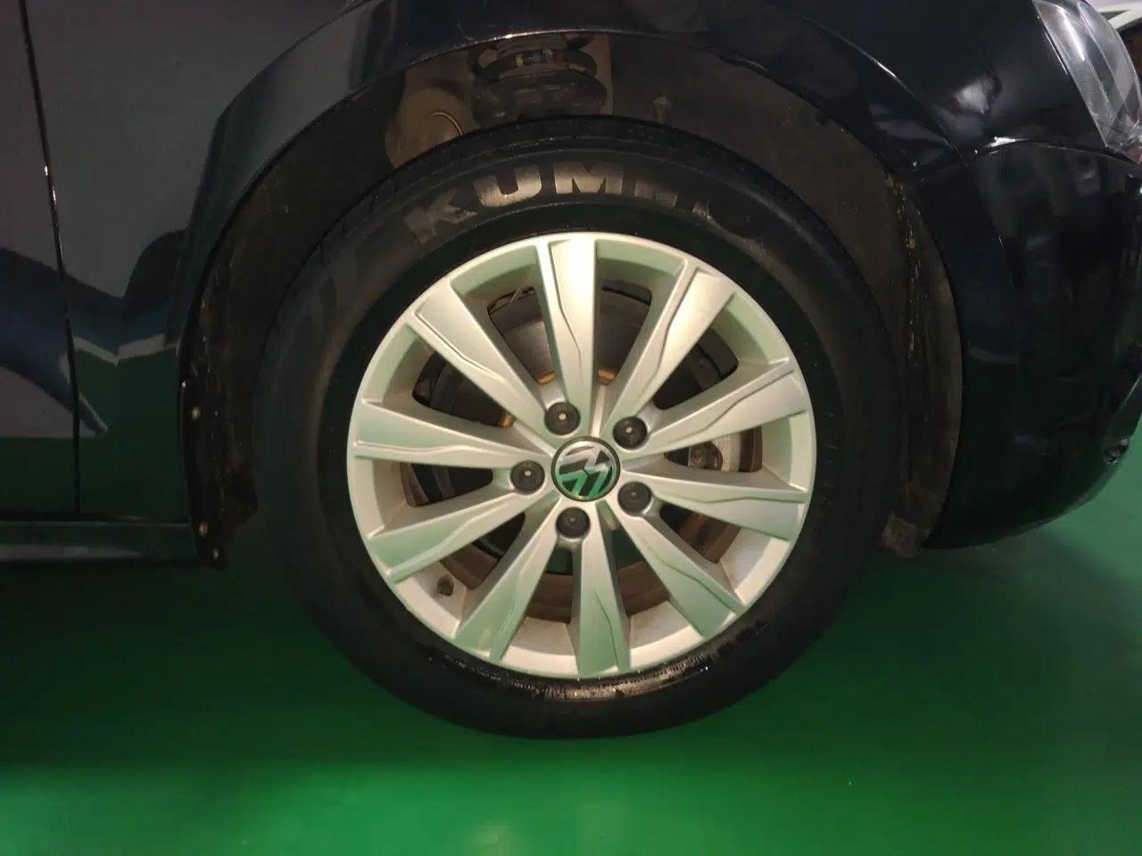 Volkswagen Sagitar 2014 Revised Version 1.6L Manual Leading Edition — миниатюра 8