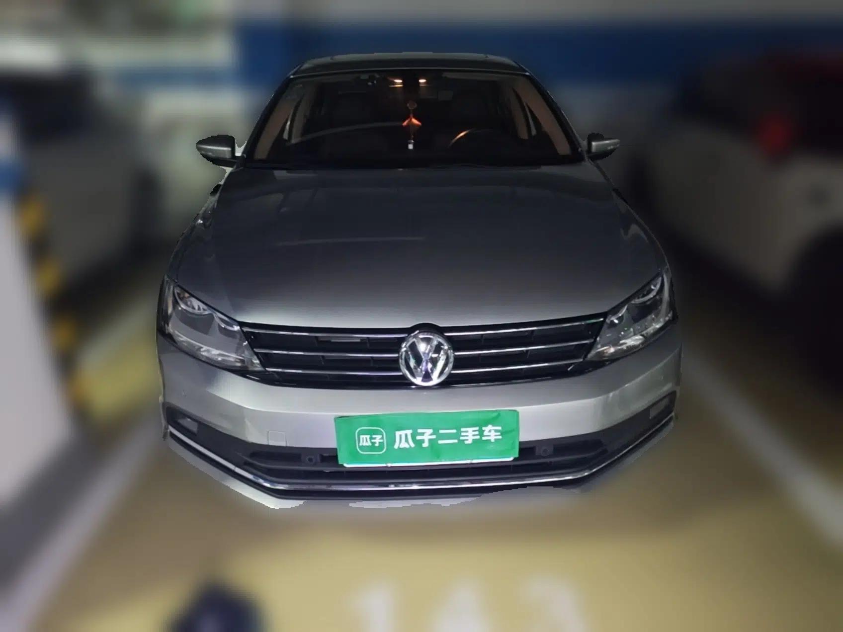 Volkswagen Sagitar 2015 230TSI Manual Luxury Edition — миниатюра 2