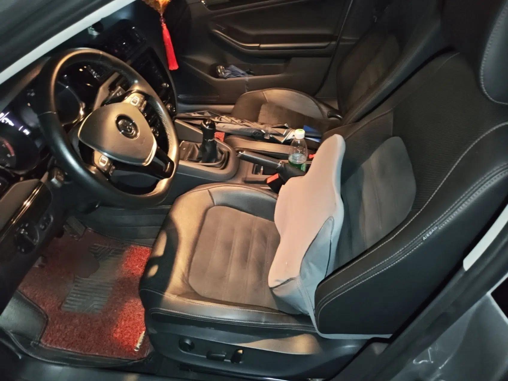 Volkswagen Sagitar 2015 230TSI Manual Luxury Edition — миниатюра 15