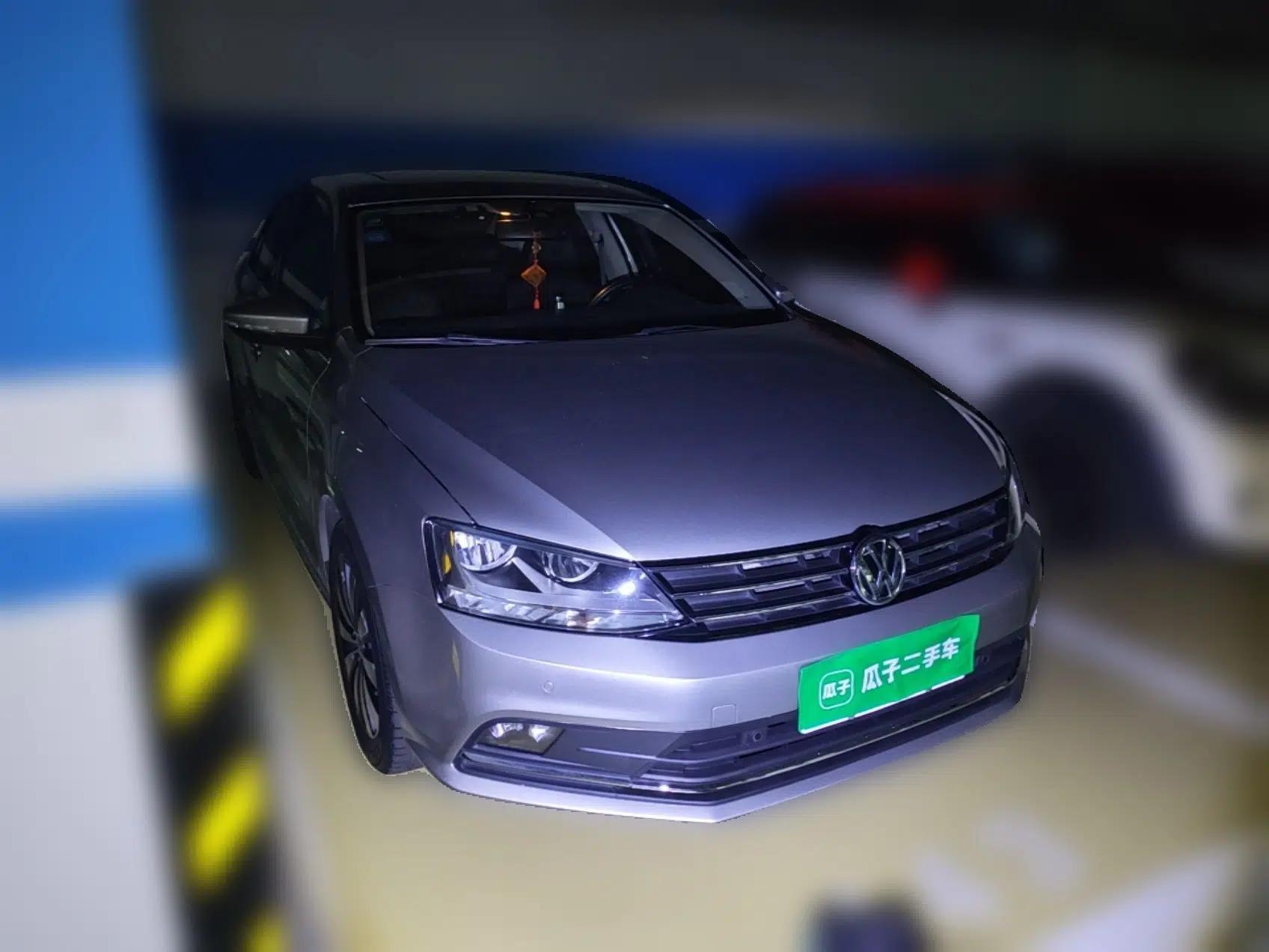 Volkswagen Sagitar 2015 230TSI Manual Luxury Edition — миниатюра 3