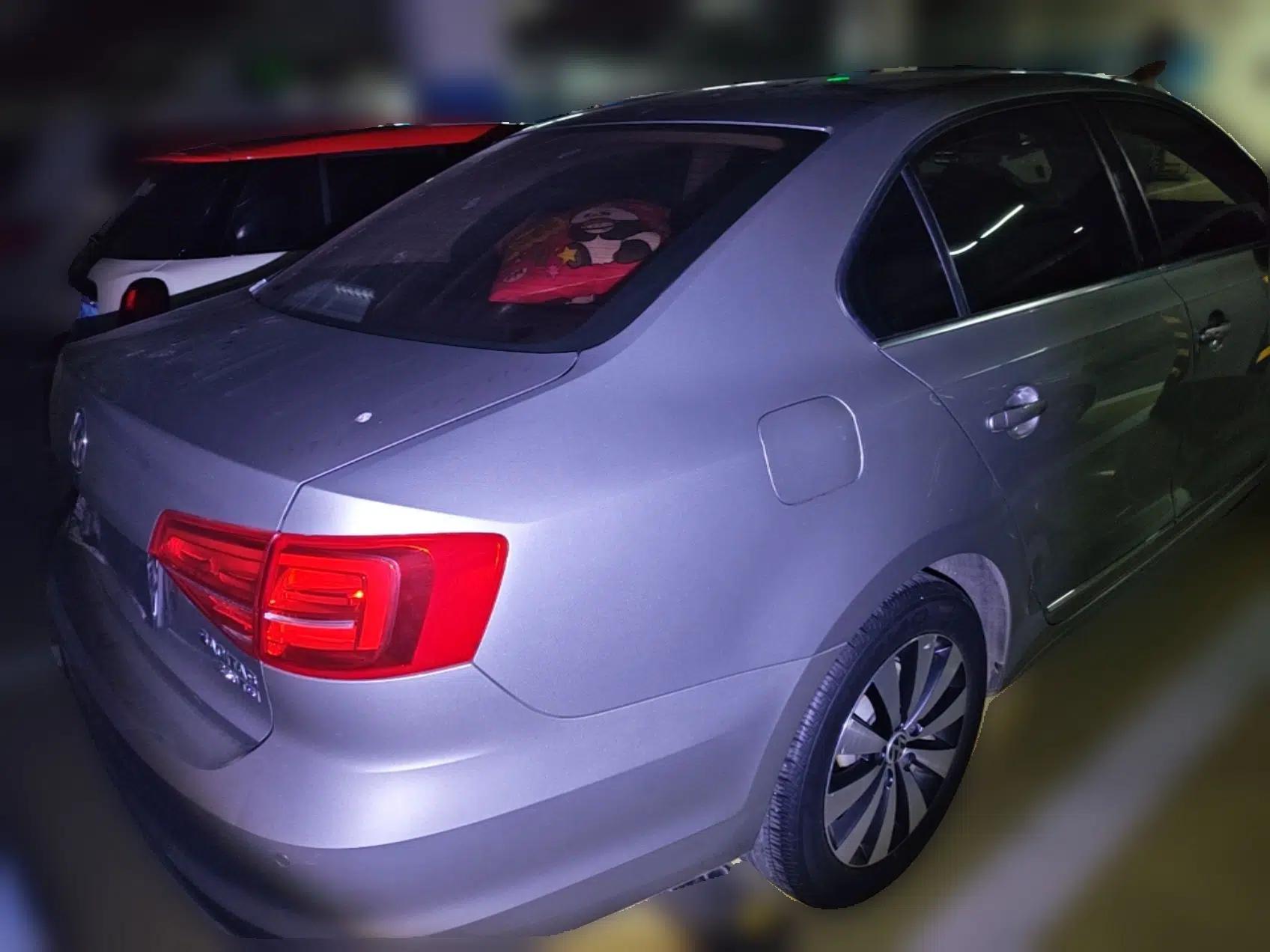 Volkswagen Sagitar 2015 230TSI Manual Luxury Edition — миниатюра 6