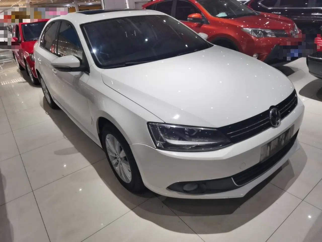 Volkswagen Sagitar 2014 Revised Version 1.6L Automatic Leading Edition — миниатюра 12