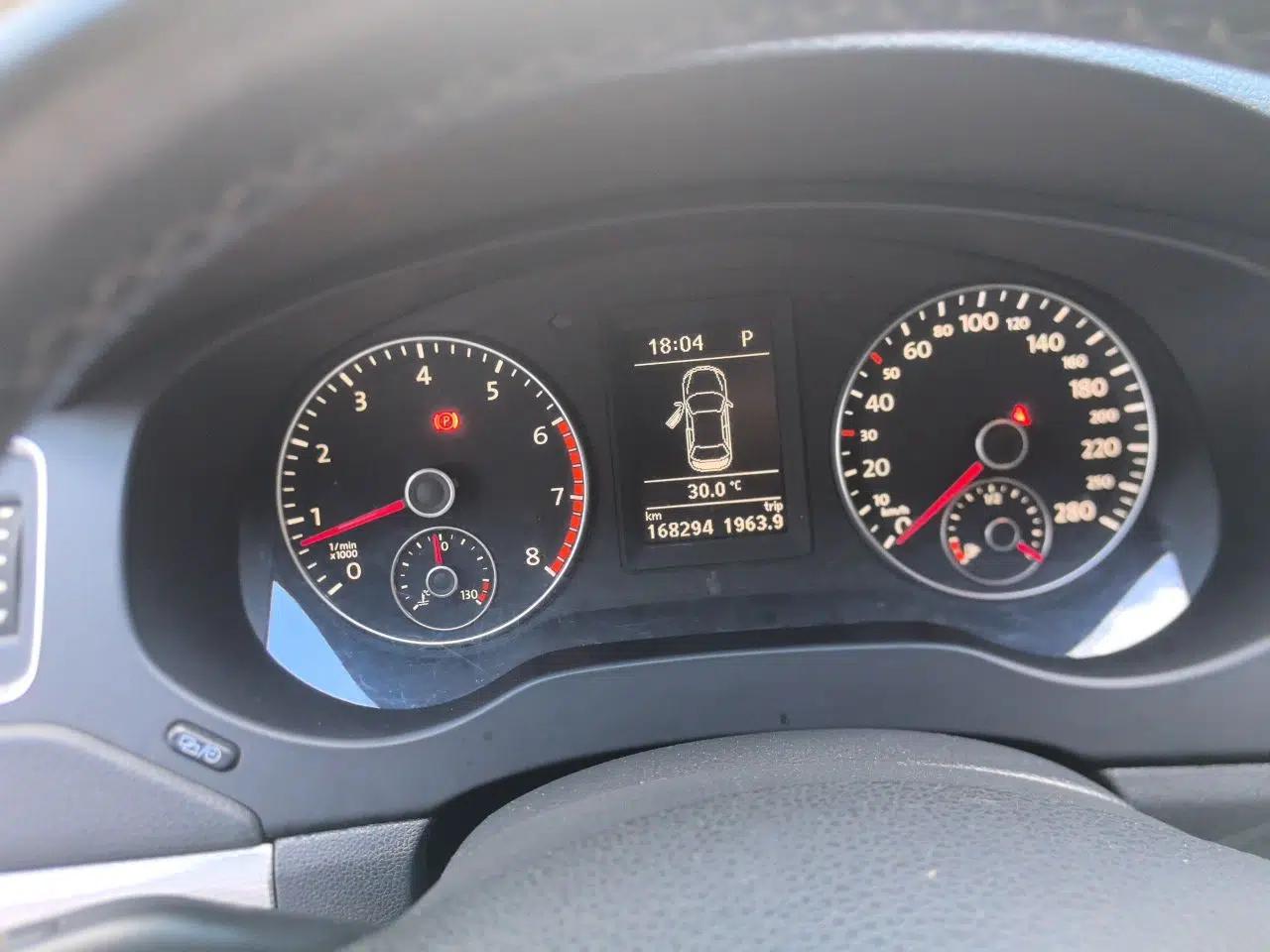 Volkswagen Sagitar 2014 Revised Version 1.4TSI Automatic Luxury Edition — миниатюра 11