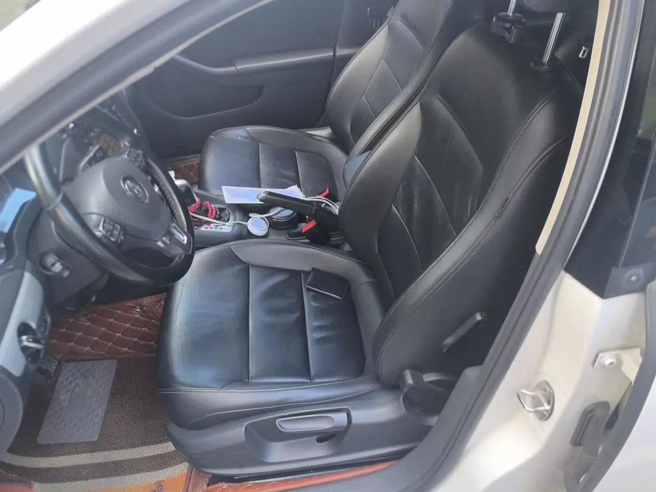 Volkswagen Sagitar 2014 Revised Version 1.4TSI Automatic Luxury Edition — миниатюра 15