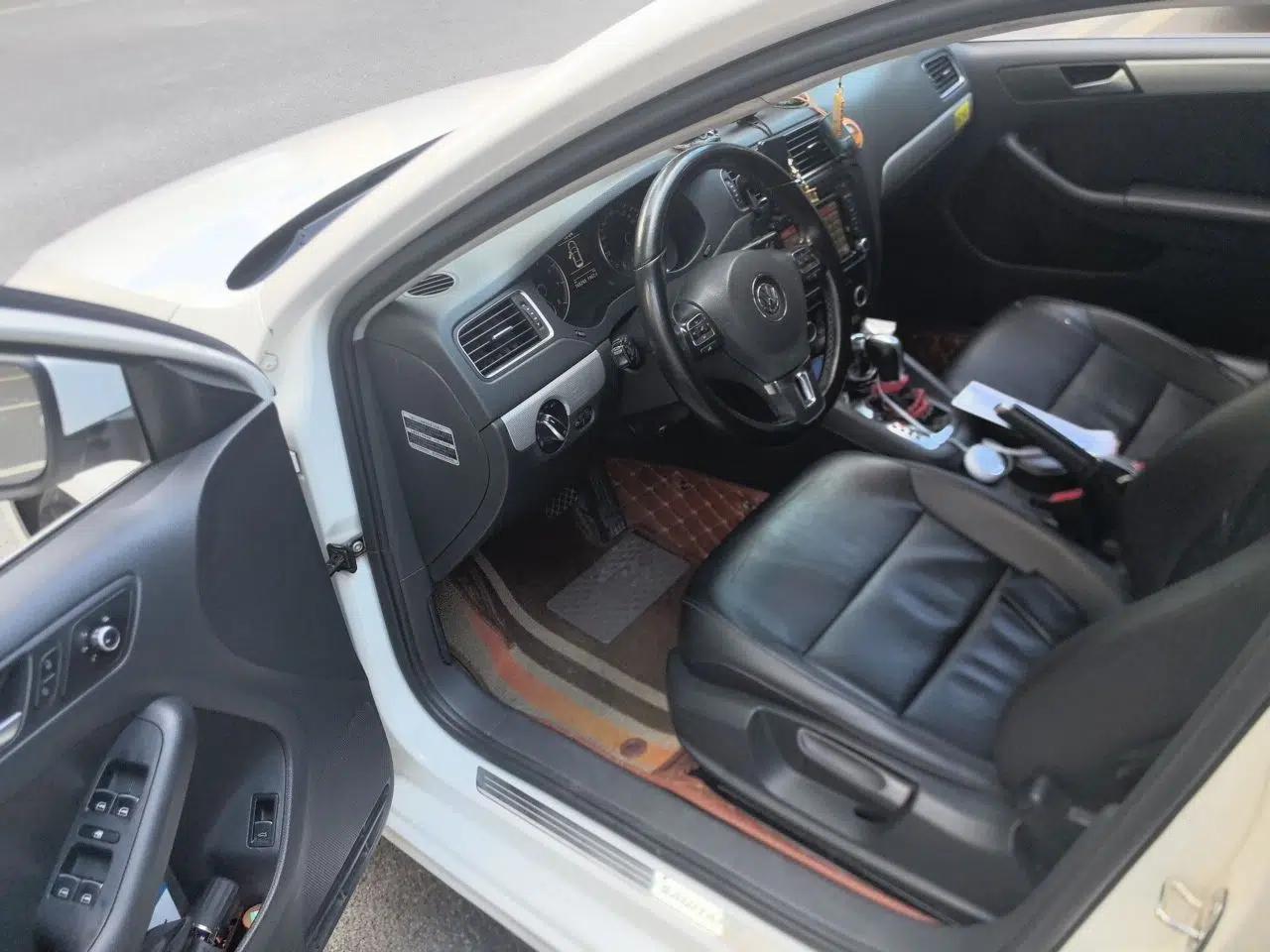Volkswagen Sagitar 2014 Revised Version 1.4TSI Automatic Luxury Edition — миниатюра 16