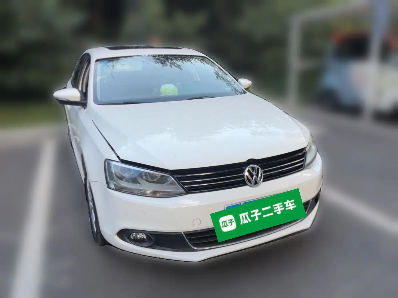 Volkswagen Sagitar 2014 Revised Version 1.4TSI Automatic Luxury Edition — миниатюра 3