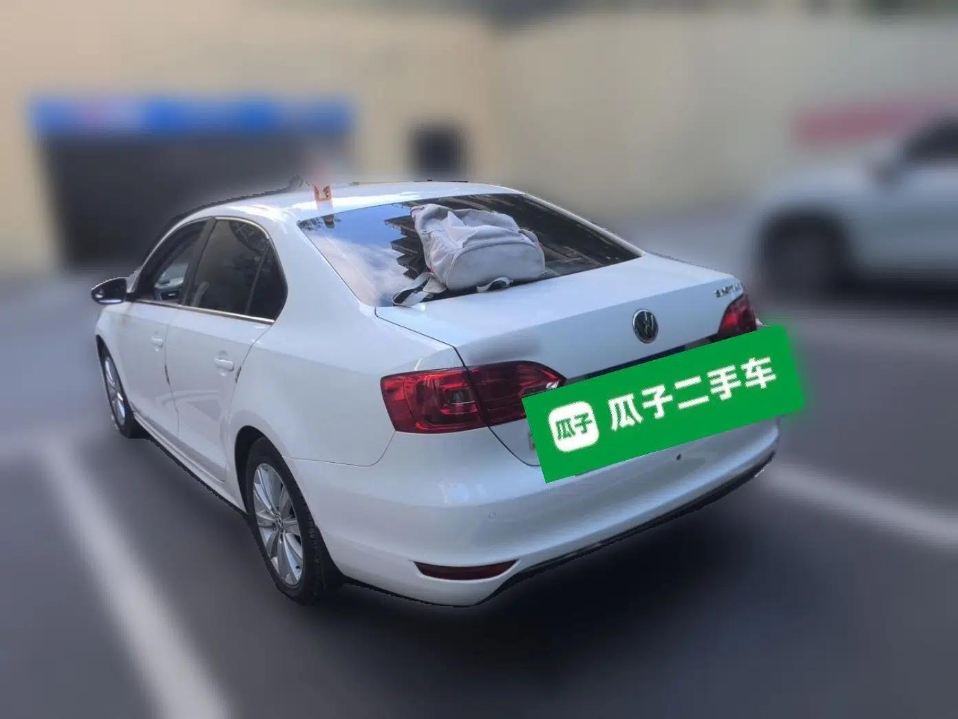 Volkswagen Sagitar 2014 Revised Version 1.4TSI Automatic Luxury Edition — миниатюра 4