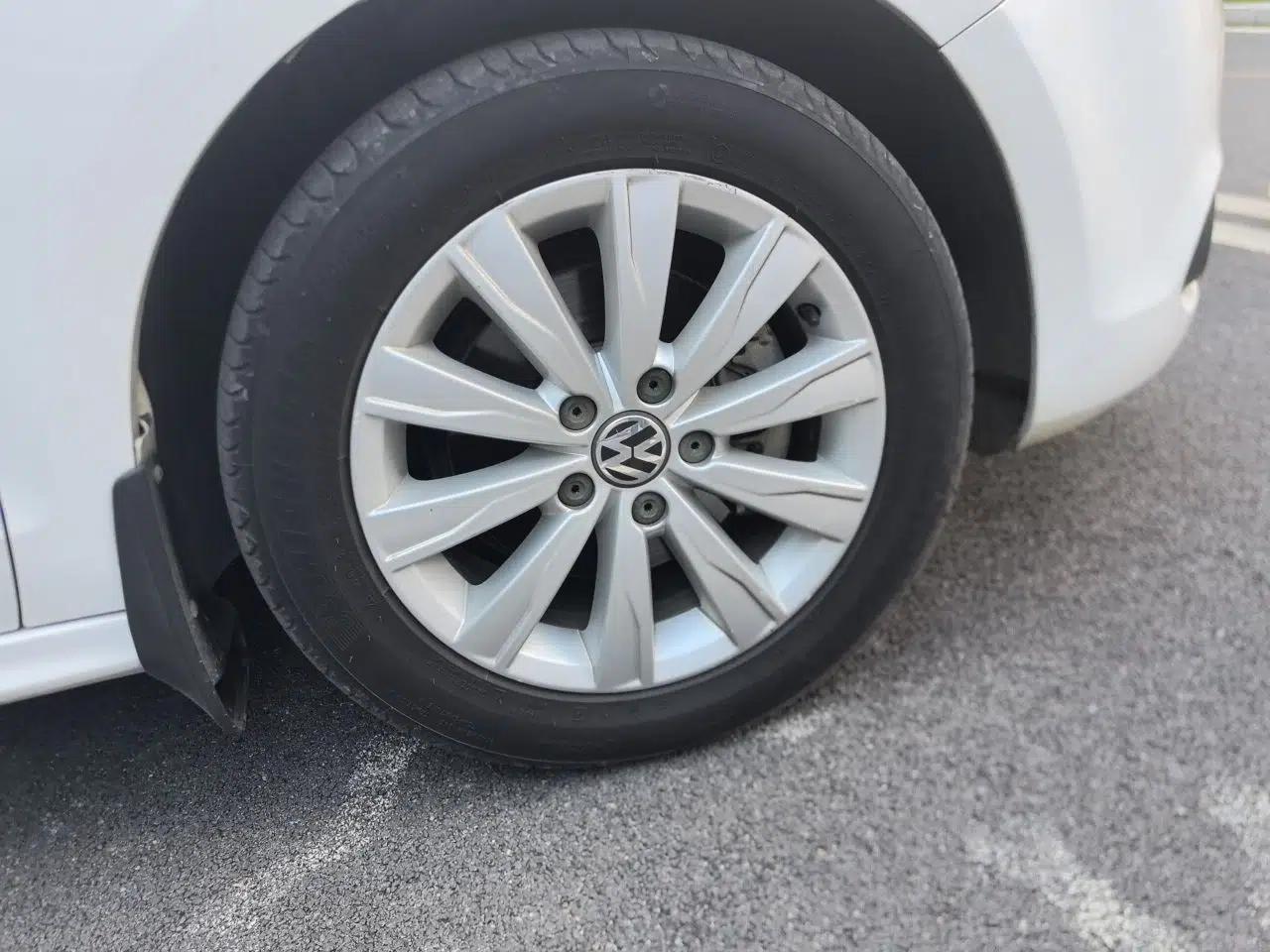Volkswagen Sagitar 2014 Revised Version 1.4TSI Automatic Luxury Edition — миниатюра 8