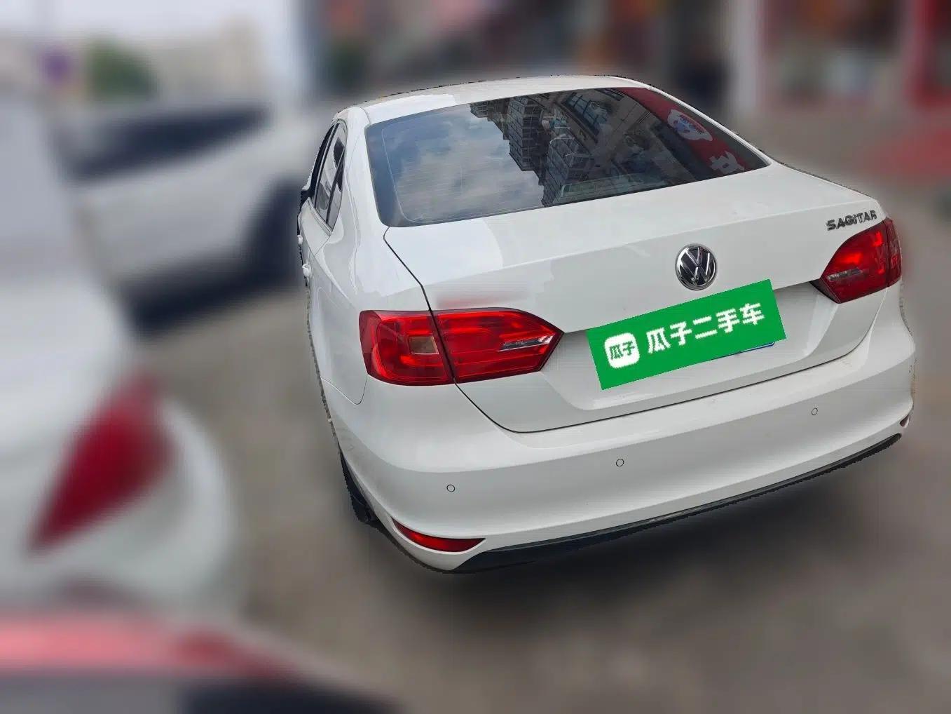 Volkswagen Sagitar 2014 Revised Version 1.6L Manual Comfort Edition — миниатюра 4