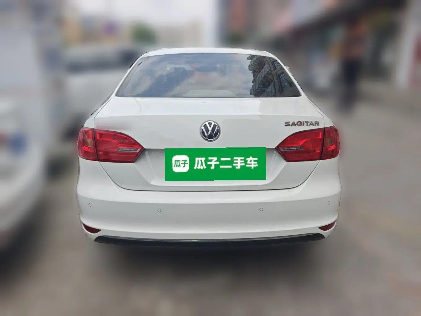 Volkswagen Sagitar 2014 Revised Version 1.6L Manual Comfort Edition — миниатюра 5