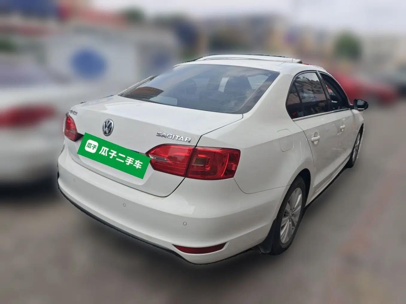 Volkswagen Sagitar 2014 Revised Version 1.6L Manual Comfort Edition — миниатюра 6