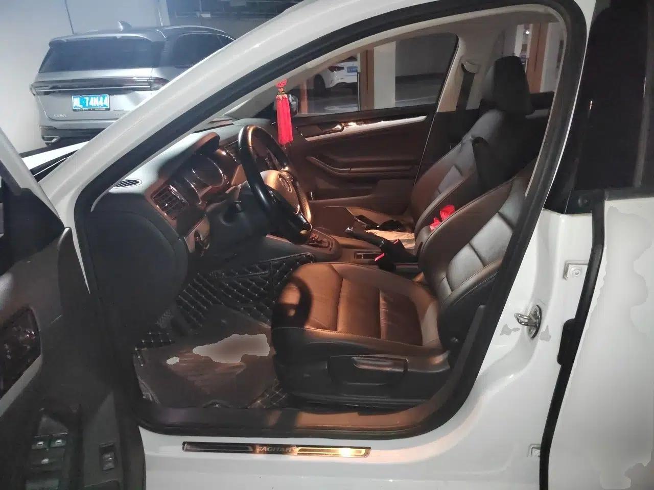 Volkswagen Sagitar 2018 280TSI DSG Comfort Model — миниатюра 15