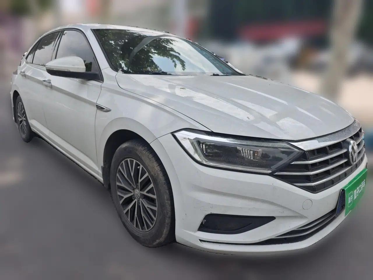 Volkswagen Sagitar 2019 200TSI Manual Fashion Edition China VI — миниатюра 3