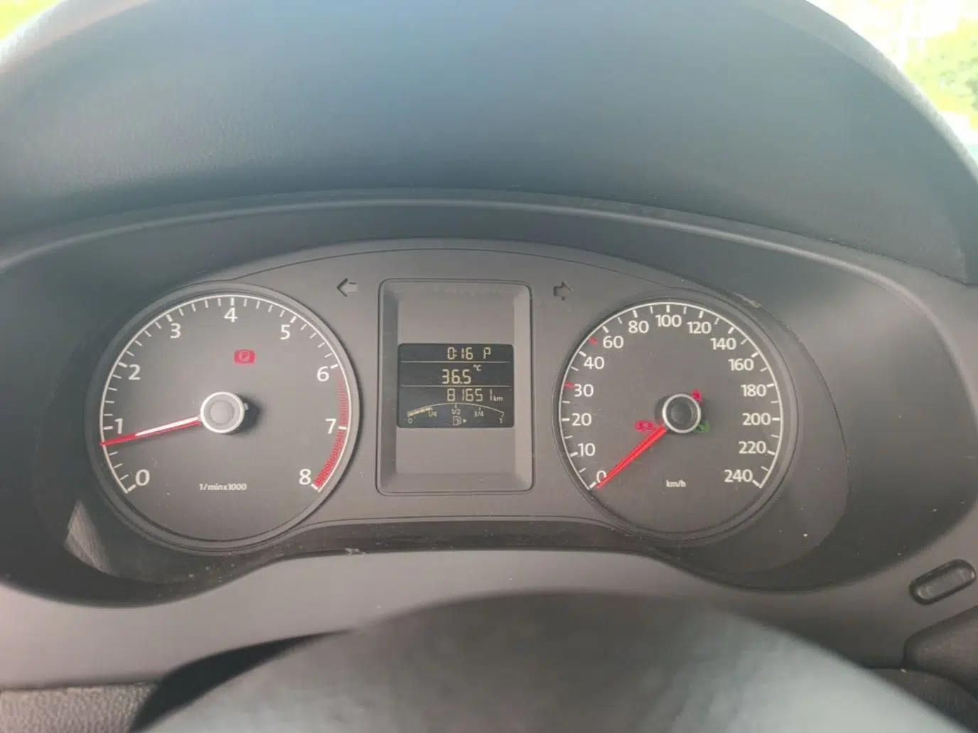 Volkswagen Sagitar 2014 Revised Version 1.6L Automatic Comfort Edition — миниатюра 14