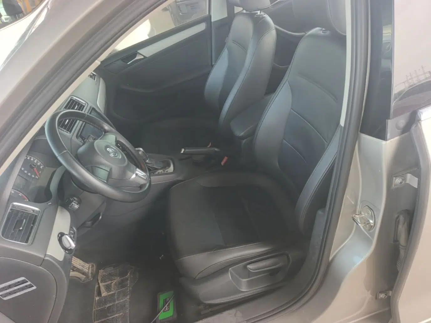 Volkswagen Sagitar 2014 Revised Version 1.6L Automatic Comfort Edition — миниатюра 17