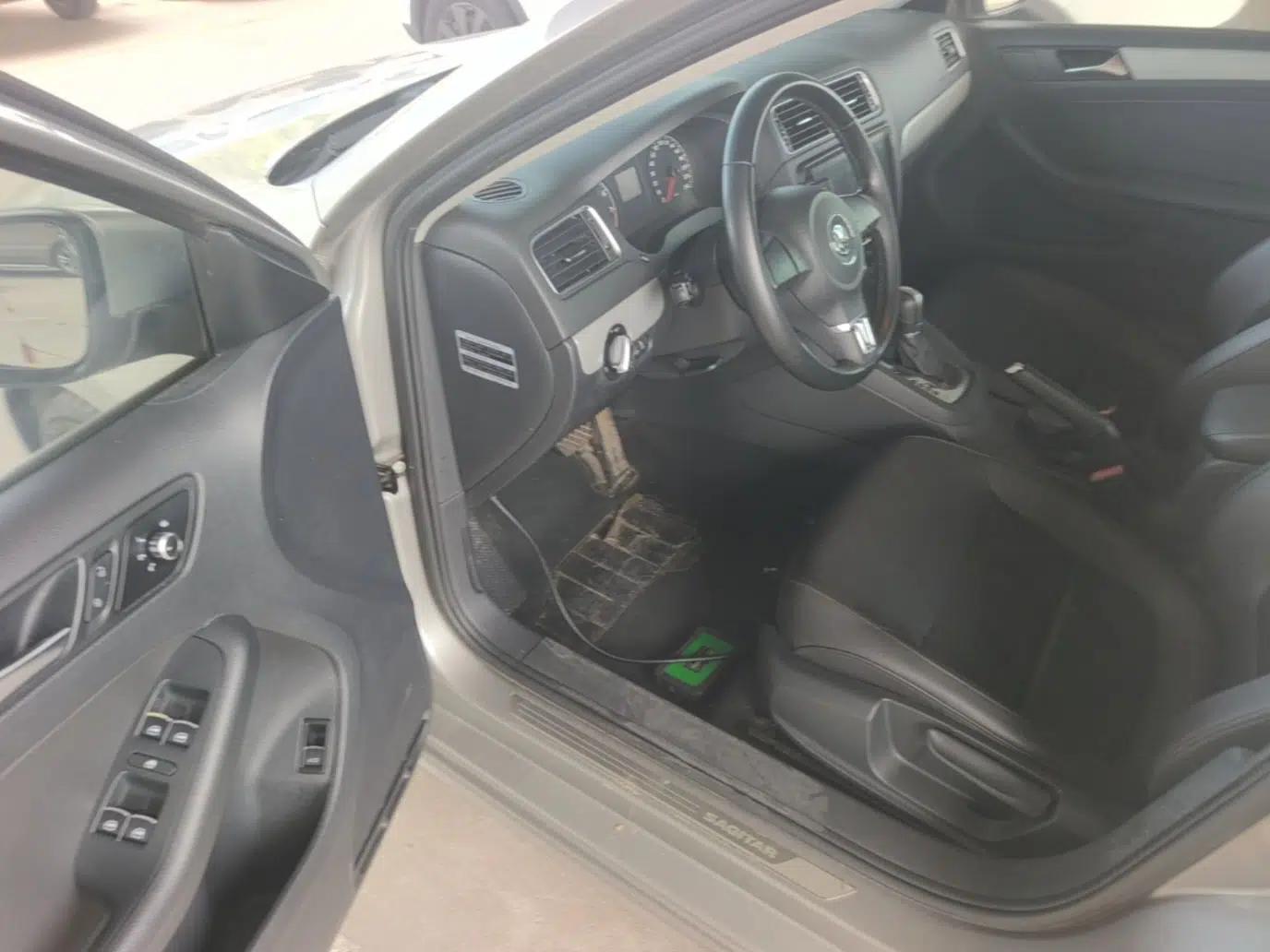 Volkswagen Sagitar 2014 Revised Version 1.6L Automatic Comfort Edition — миниатюра 18