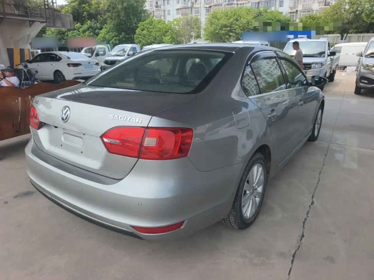 Volkswagen Sagitar 2014 Revised Version 1.6L Automatic Comfort Edition — миниатюра 6