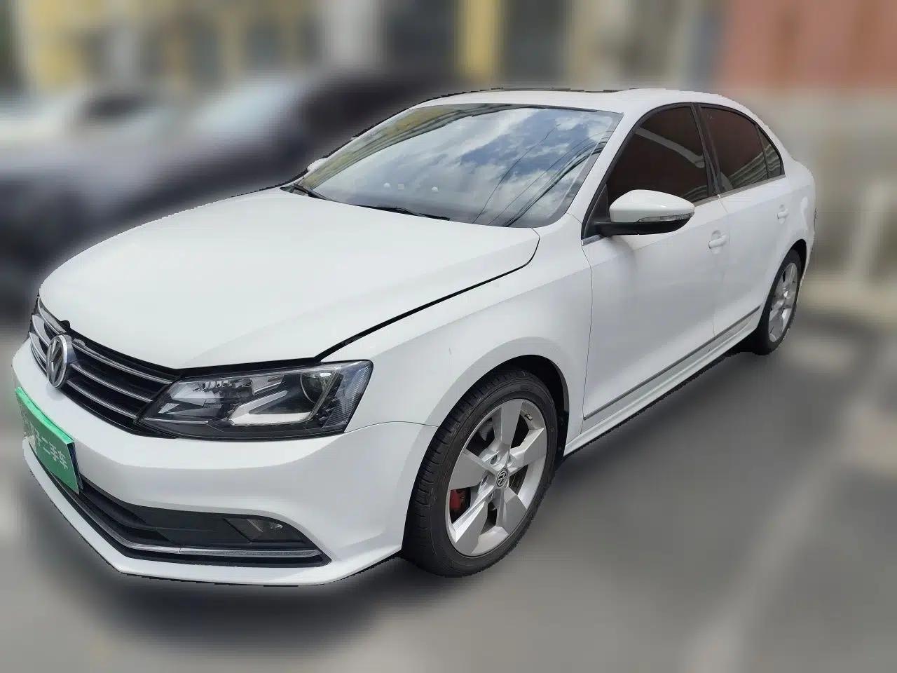 Volkswagen Sagitar 2015 230TSI Automatic Comfort Version — миниатюра 1