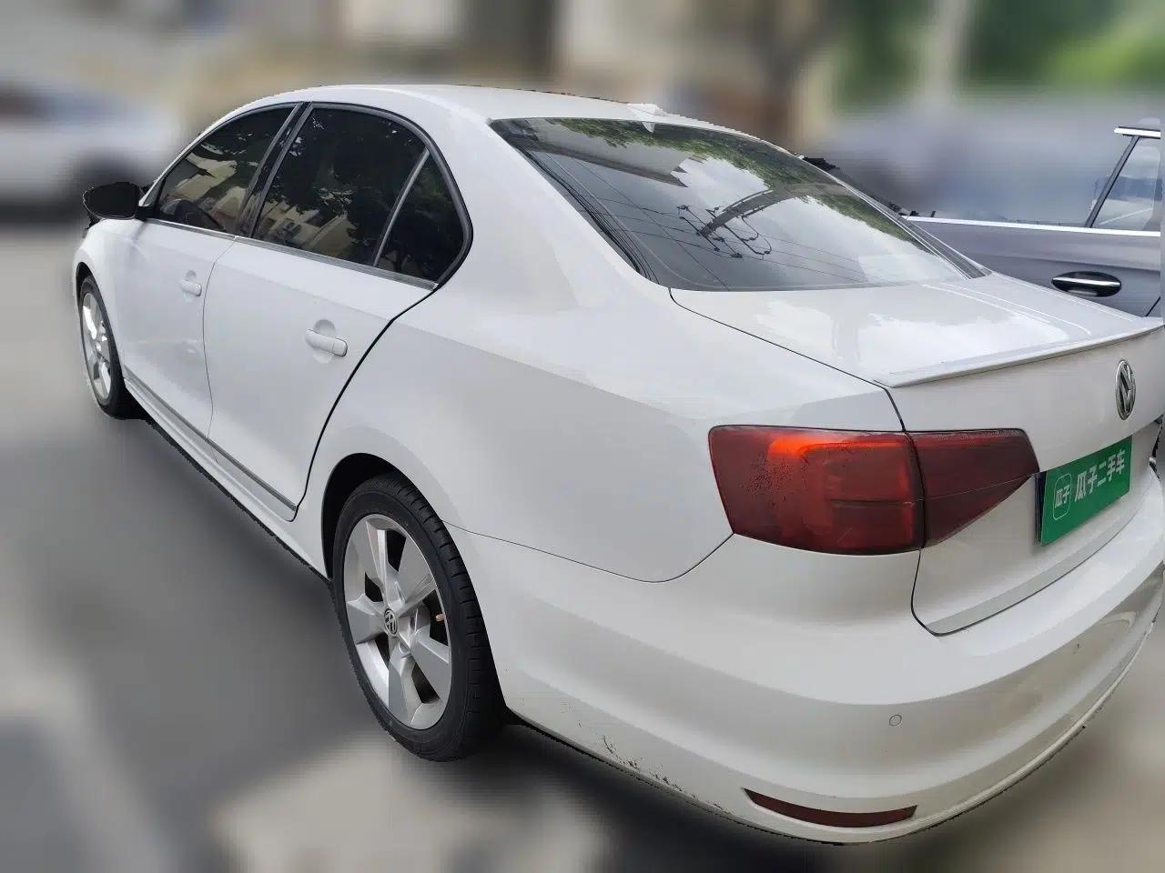 Volkswagen Sagitar 2015 230TSI Automatic Comfort Version — миниатюра 4