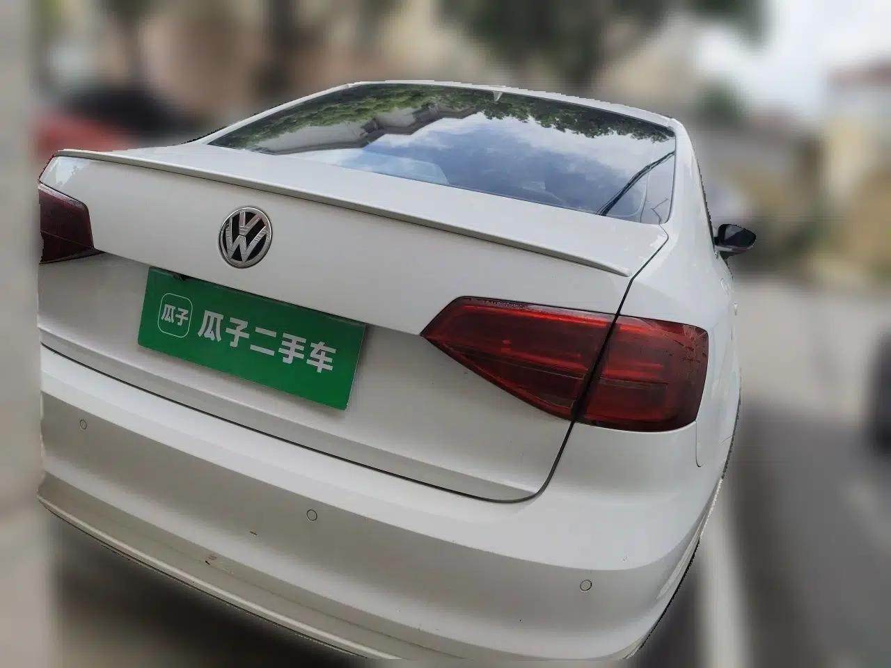 Volkswagen Sagitar 2015 230TSI Automatic Comfort Version — миниатюра 5