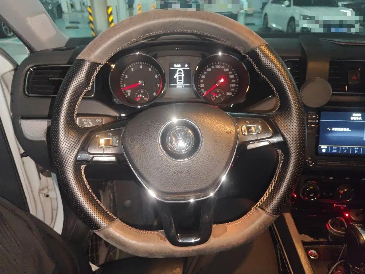 Volkswagen Sagitar 2018 180TSI DSG Prestige Edition — миниатюра 10