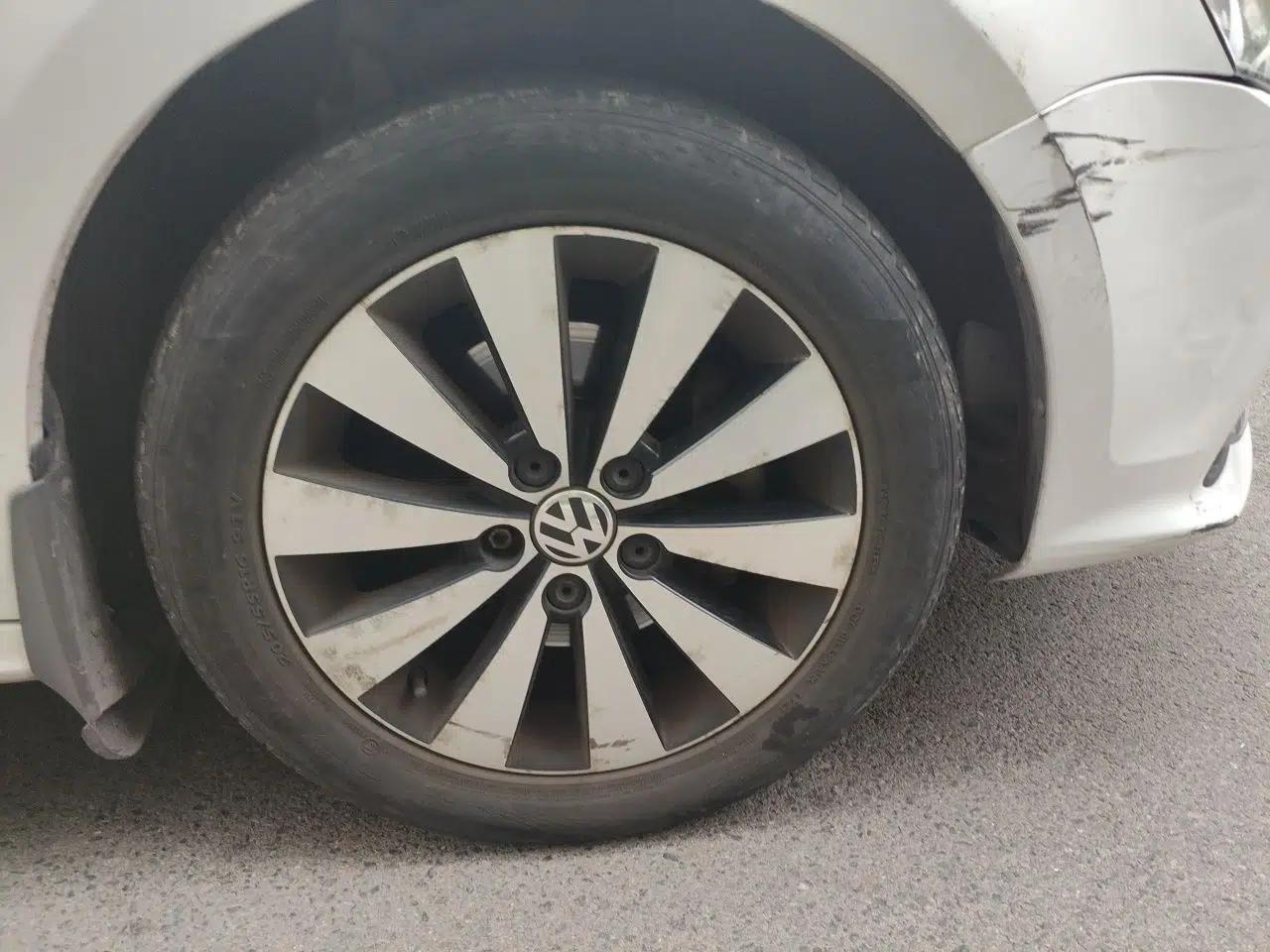 Volkswagen Sagitar 2018 180TSI DSG Prestige Edition — миниатюра 8
