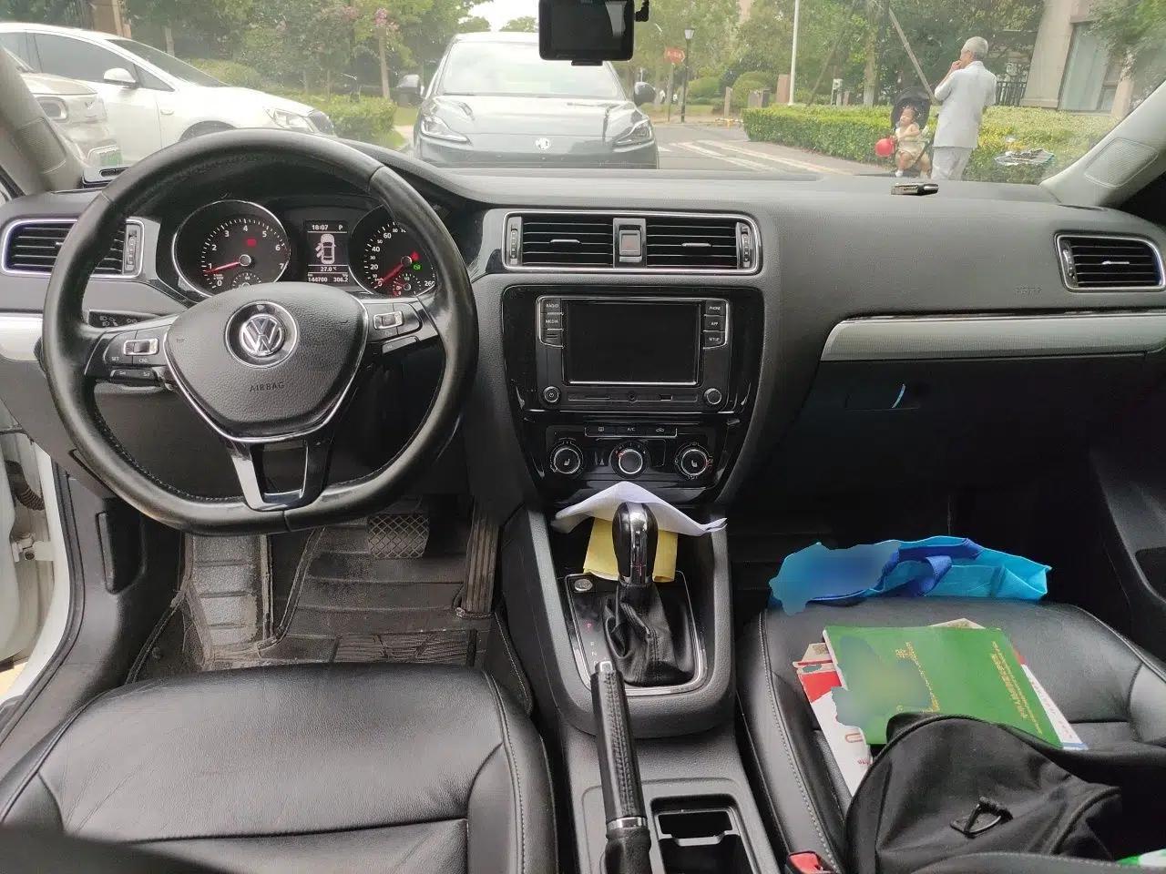 Volkswagen Sagitar 2018 180TSI DSG Prestige Edition — миниатюра 9