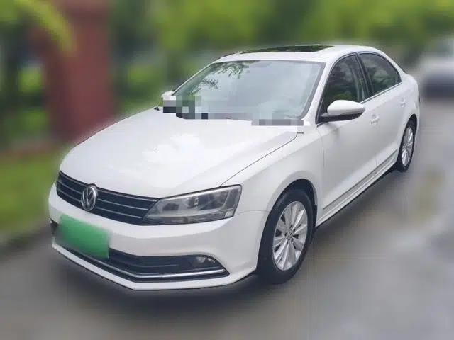 Volkswagen Sagitar 2015 1.6L Automatic Comfort Model