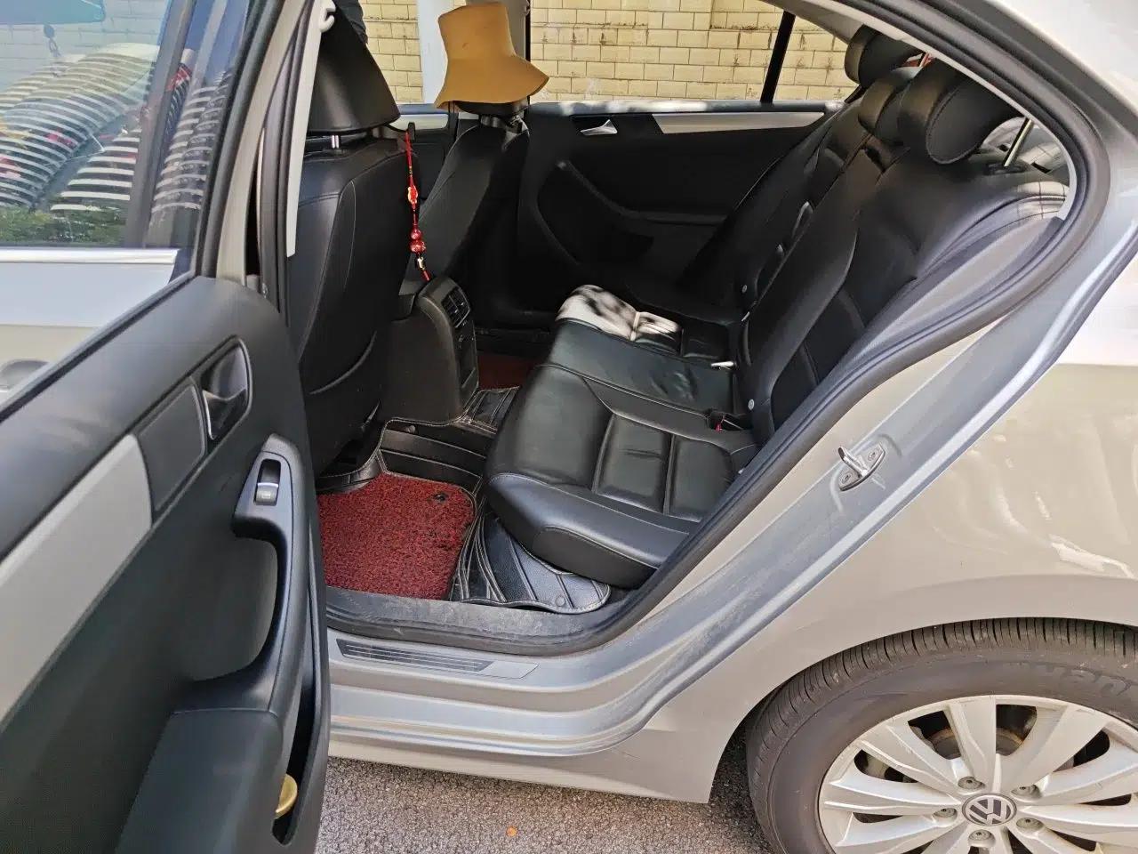 Volkswagen Sagitar 2014 1.4TSI Automatic Luxury Model — миниатюра 17