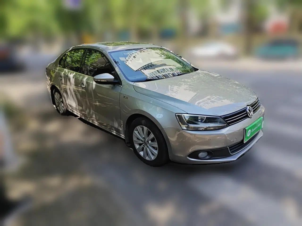 Volkswagen Sagitar 2014 1.4TSI Automatic Luxury Model — миниатюра 3