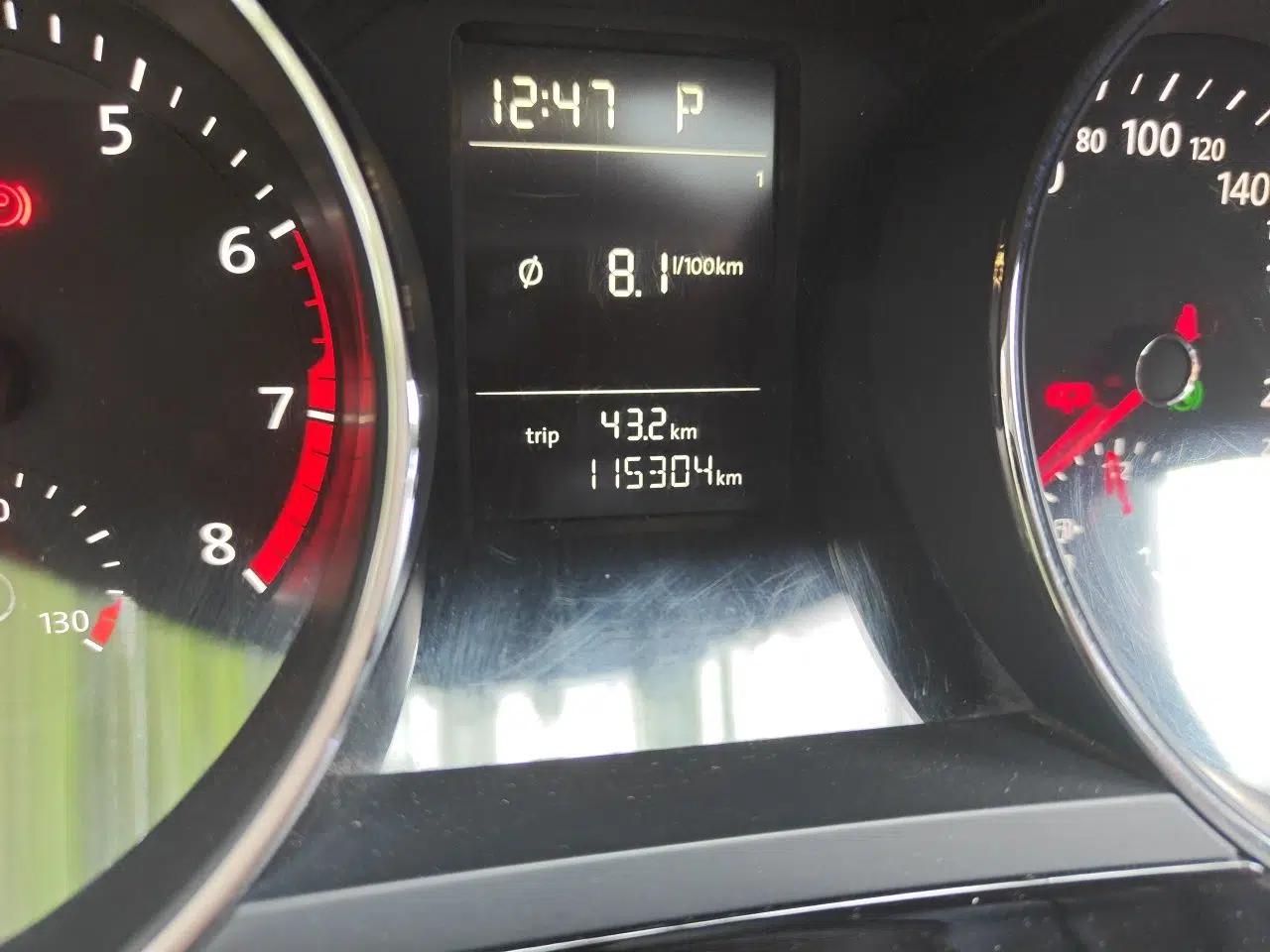 Volkswagen Sagitar 2017 230TSI Automatic Comfort Version — миниатюра 12