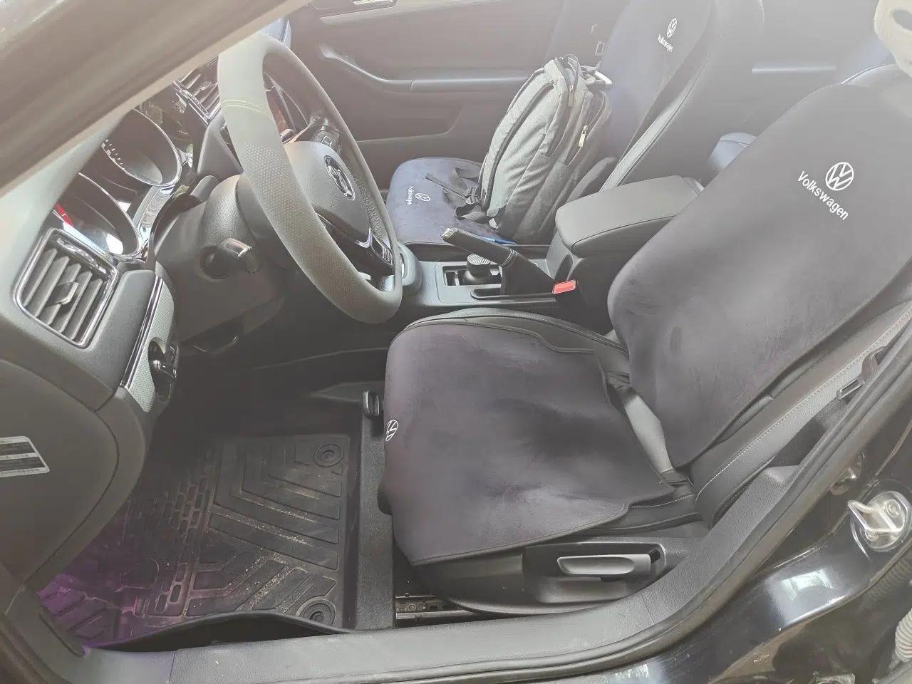 Volkswagen Sagitar 2017 230TSI Automatic Comfort Version — миниатюра 15