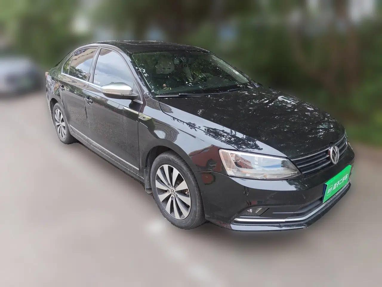 Volkswagen Sagitar 2017 230TSI Automatic Comfort Version — миниатюра 3