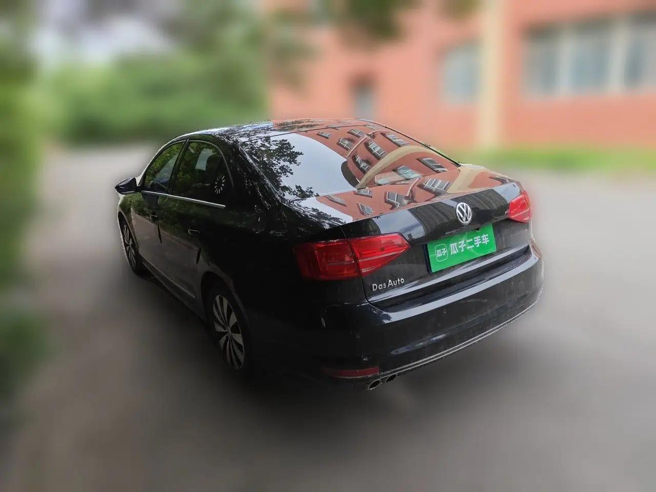 Volkswagen Sagitar 2017 230TSI Automatic Comfort Version — миниатюра 4