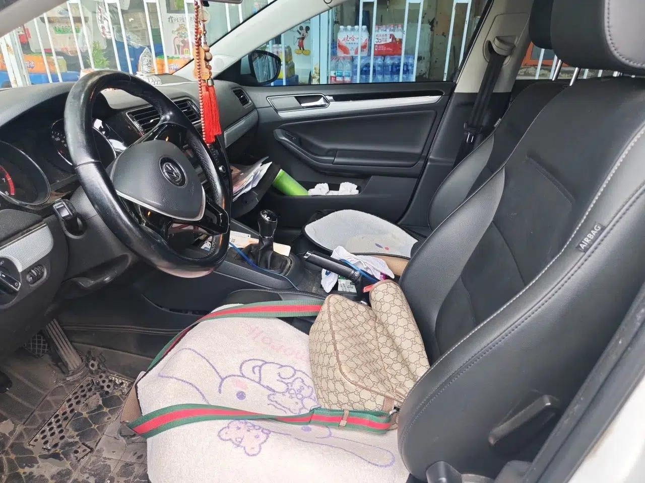 Volkswagen Sagitar 2015 230TSI Manual Comfort Version — миниатюра 15