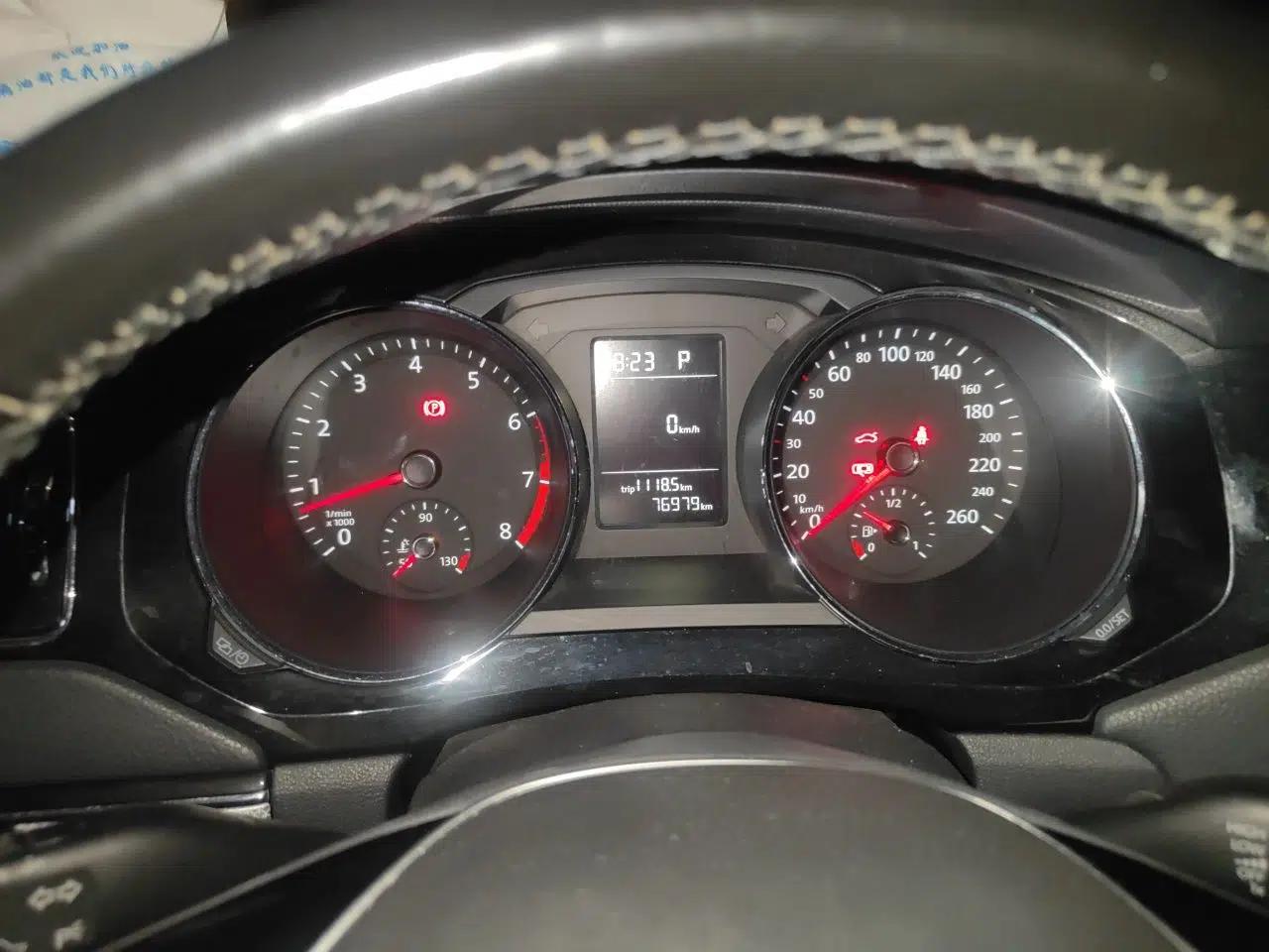 Volkswagen Sagitar 2015 230TSI Automatic Comfort Version — миниатюра 11