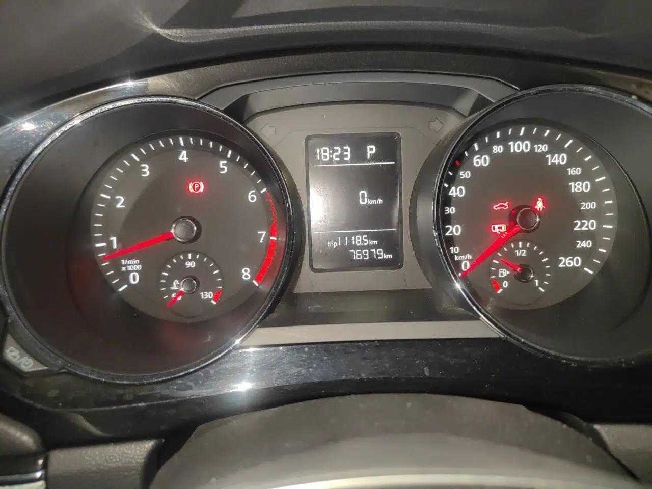 Volkswagen Sagitar 2015 230TSI Automatic Comfort Version — миниатюра 12
