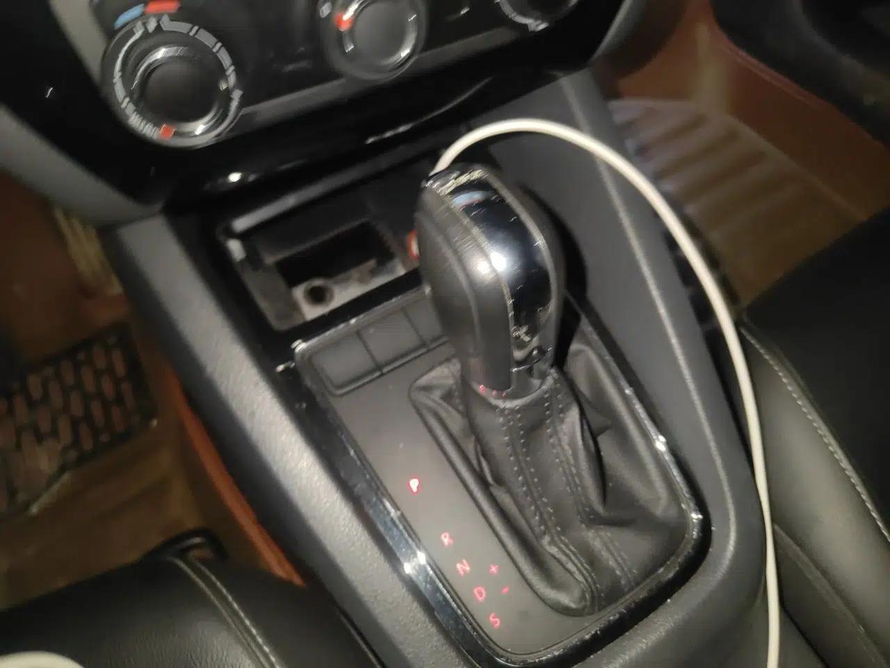 Volkswagen Sagitar 2015 230TSI Automatic Comfort Version — миниатюра 14