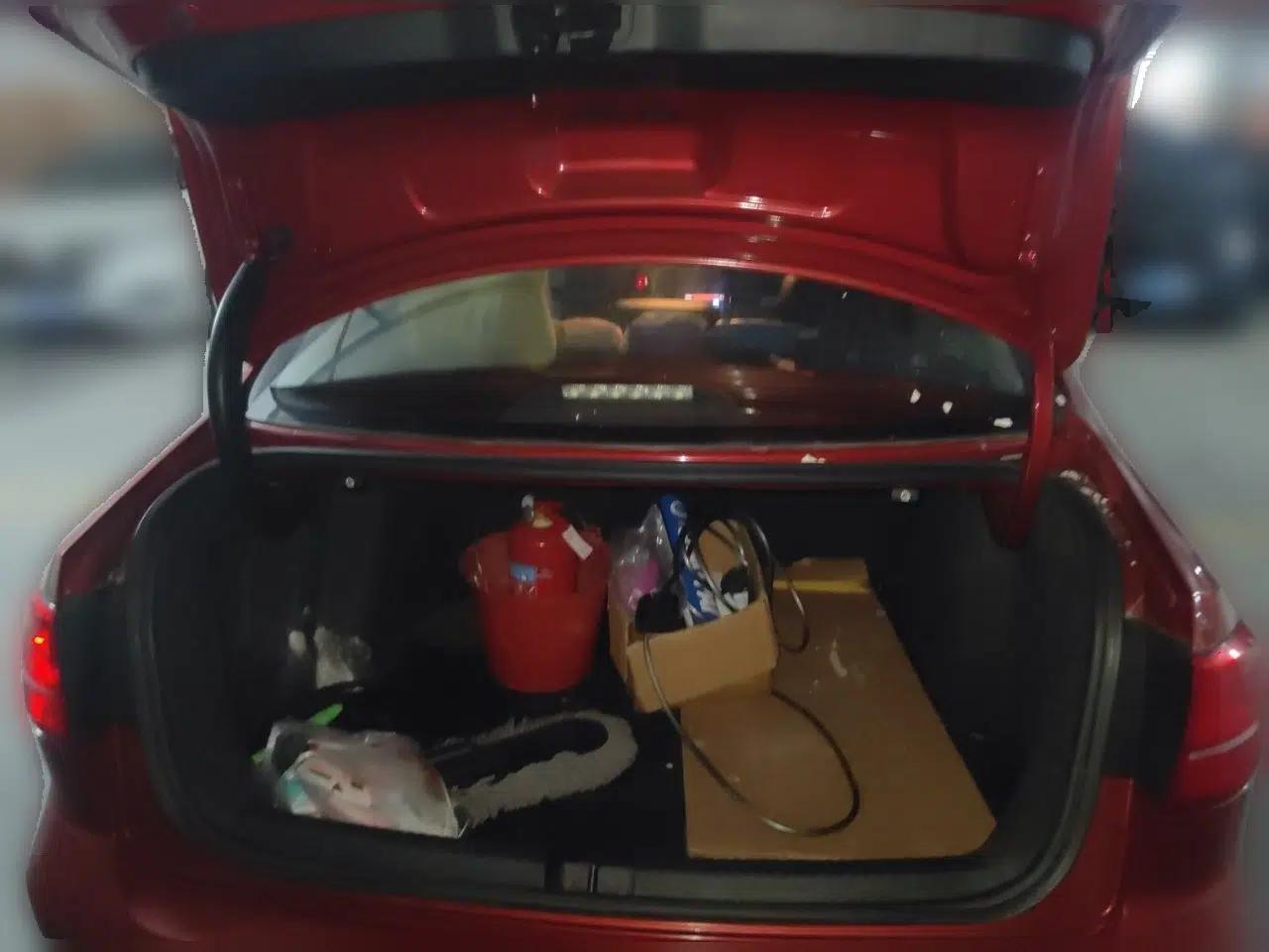 Volkswagen Sagitar 2015 230TSI Automatic Comfort Version — миниатюра 19